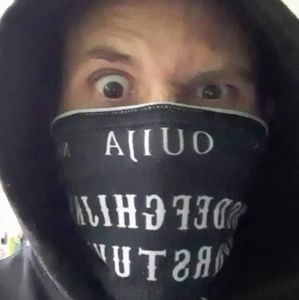 Meet your Posher, Travis